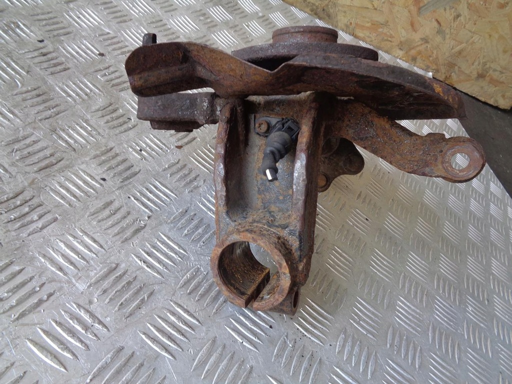 фото №6, Поворотний кулак ступиця правий перед skoda citigo vw up seat mii 1.0 mpi 11-