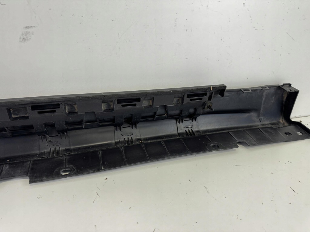 Молдинг поріг ліва поріг лівий alfa romeo stelvio 16- 156149892 Доставка