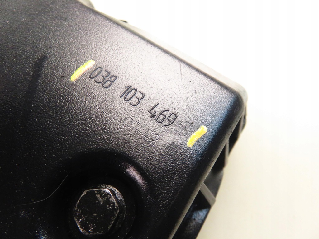 фото №7, Крышка клапанов audi a3 8l 1.9 tdi 038103469s