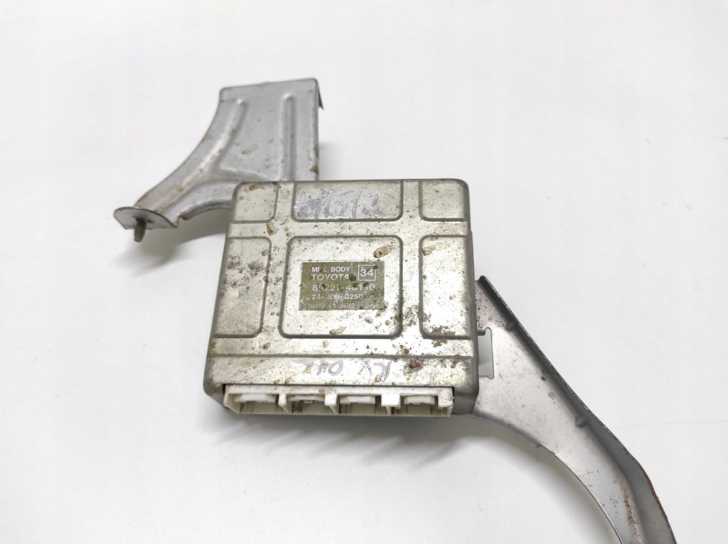 фото №1, 2001 lexus rx 300 блоки управления 8922148110