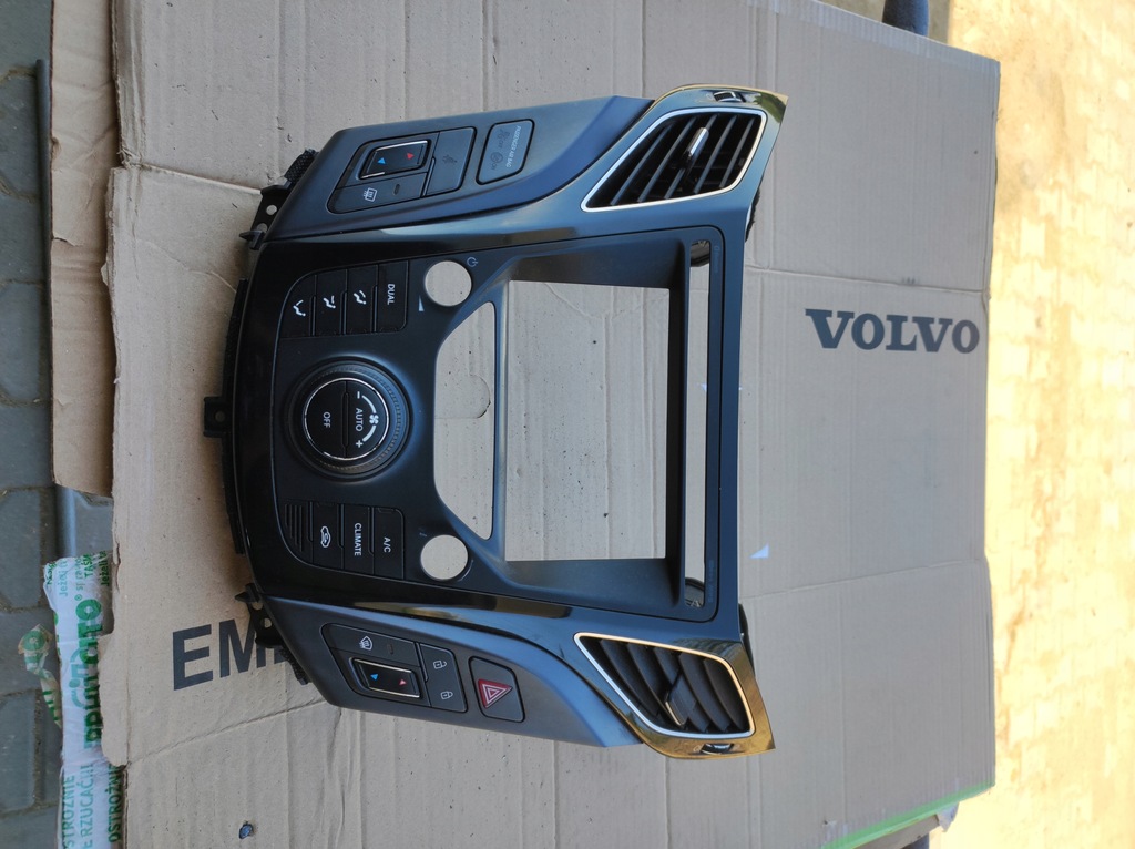 фото №9, Hyundai i40 - радио навигация navi, усилитель, панель набор