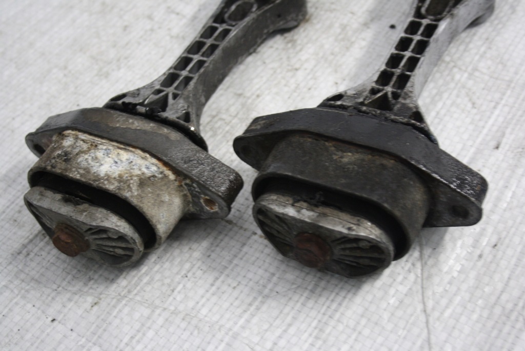 фото №11, Кронштейн кронштейн двигателя коробки vw audi 1j0199851 m