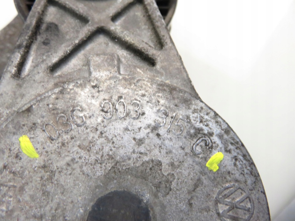 Кронштейн генератора skoda octavia 2 1.9 tdi - bkc 038903143af 03g903115c Недорого