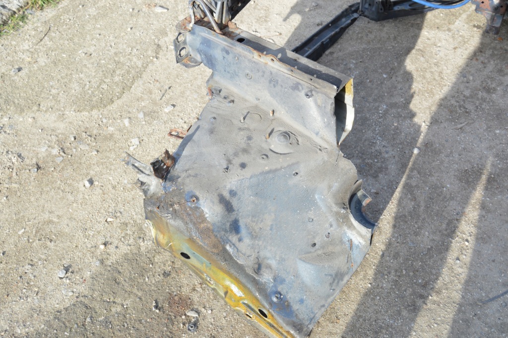 фото №9, Mercedes w126 pas передний усилитель