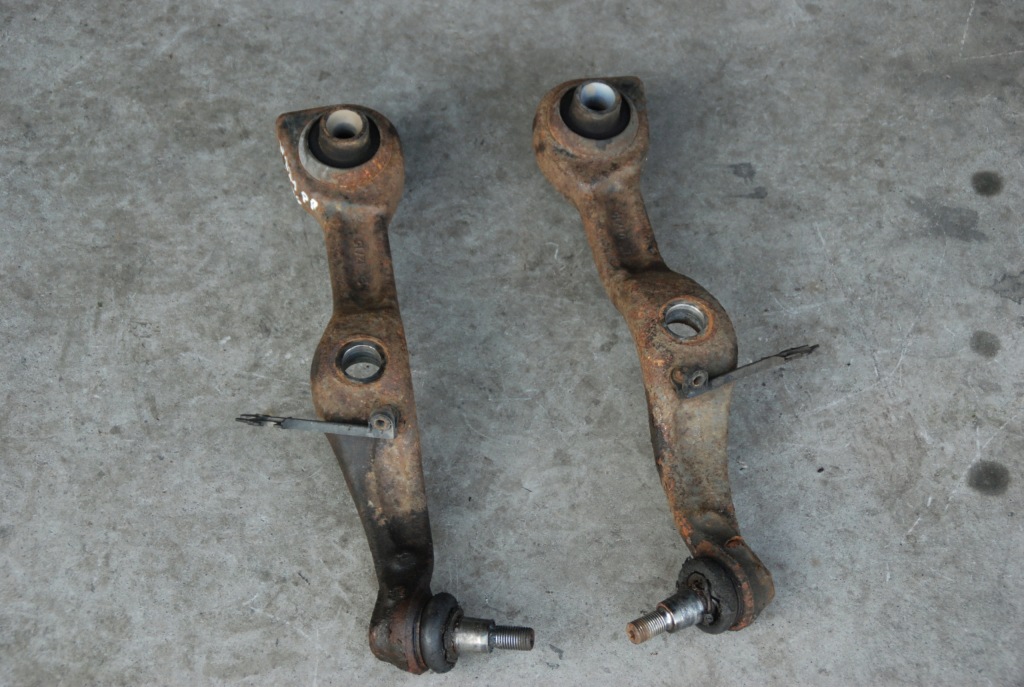 Mercedes s-klasa w221 6.3 amg рычаг нижний p / l Оригинал