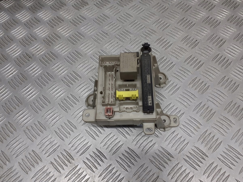 фото №1, Коробка предохранителей toyota previa ii 2.0 d4d