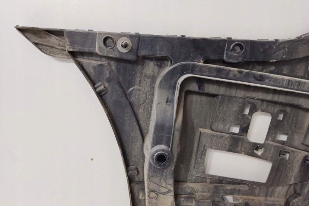 фото №8, Правый направляющая заднего бампера bmw 7 g11, g12 7357148 2016