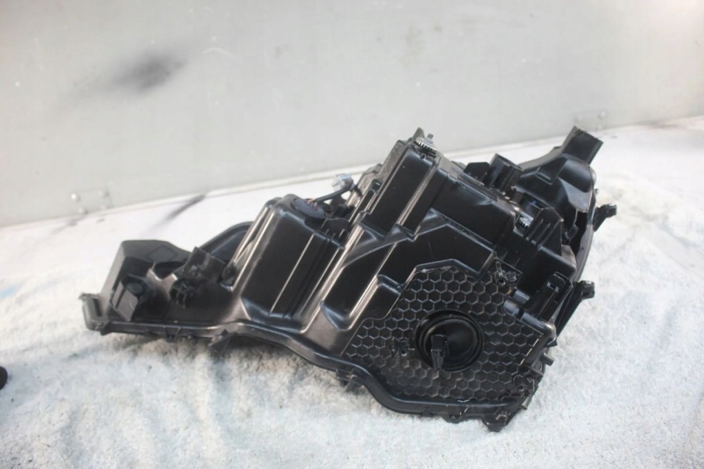 Лампа правая перед передняя lexus ux full led Недорого