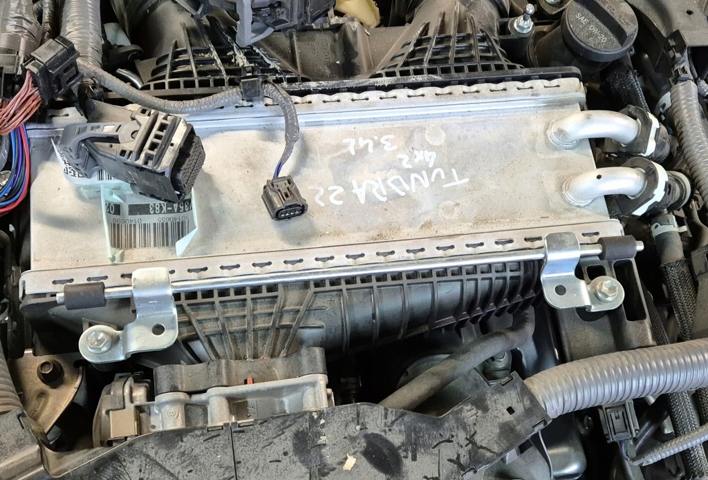 Радиатор интеркулер водяной toyota tundra sequoia 3.4 3.5 2022- в Украине