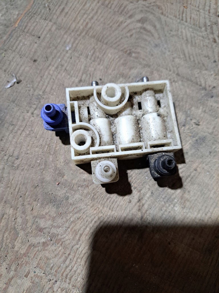 фото №2, Клапан регулирующий высота сиденье isri renault dxi volvo fh fm fe fl