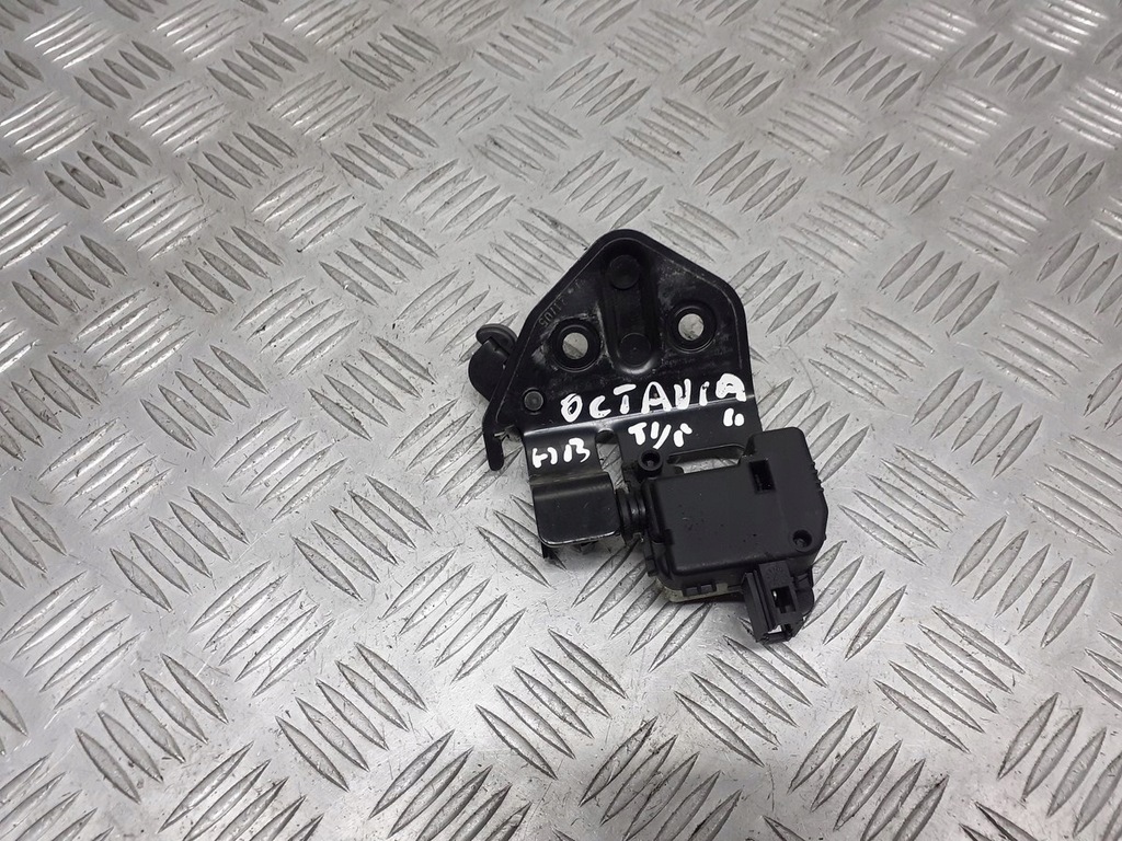 фото №1, Привод крышки багажника skoda octavia ii