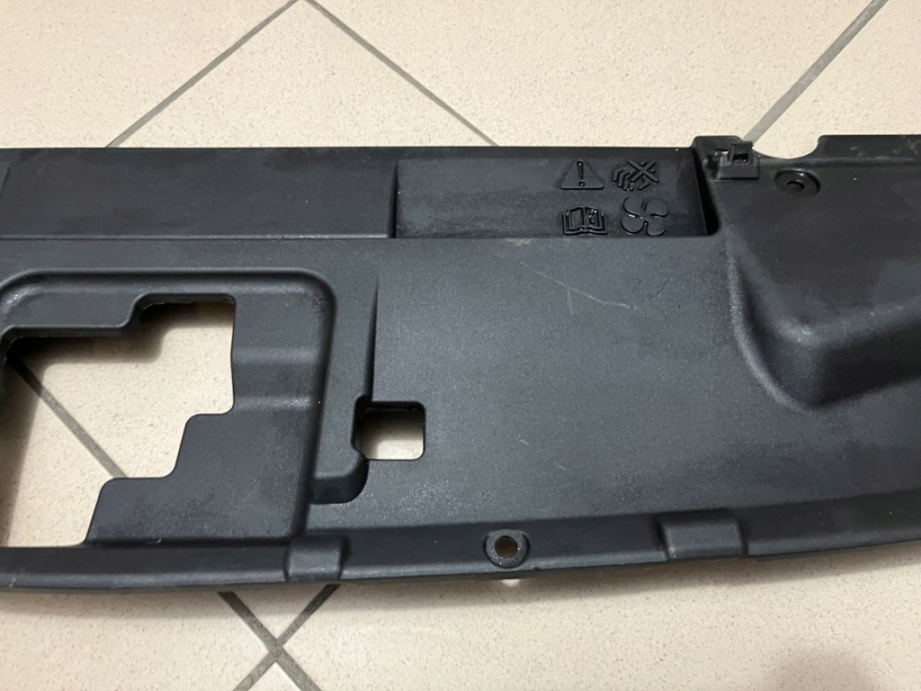 Ford mustang 17- накладка поперечина решетка верхнего перед с Разборки