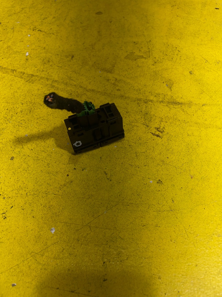 фото №5, Ford kuga mk1 - кнопка запалювання