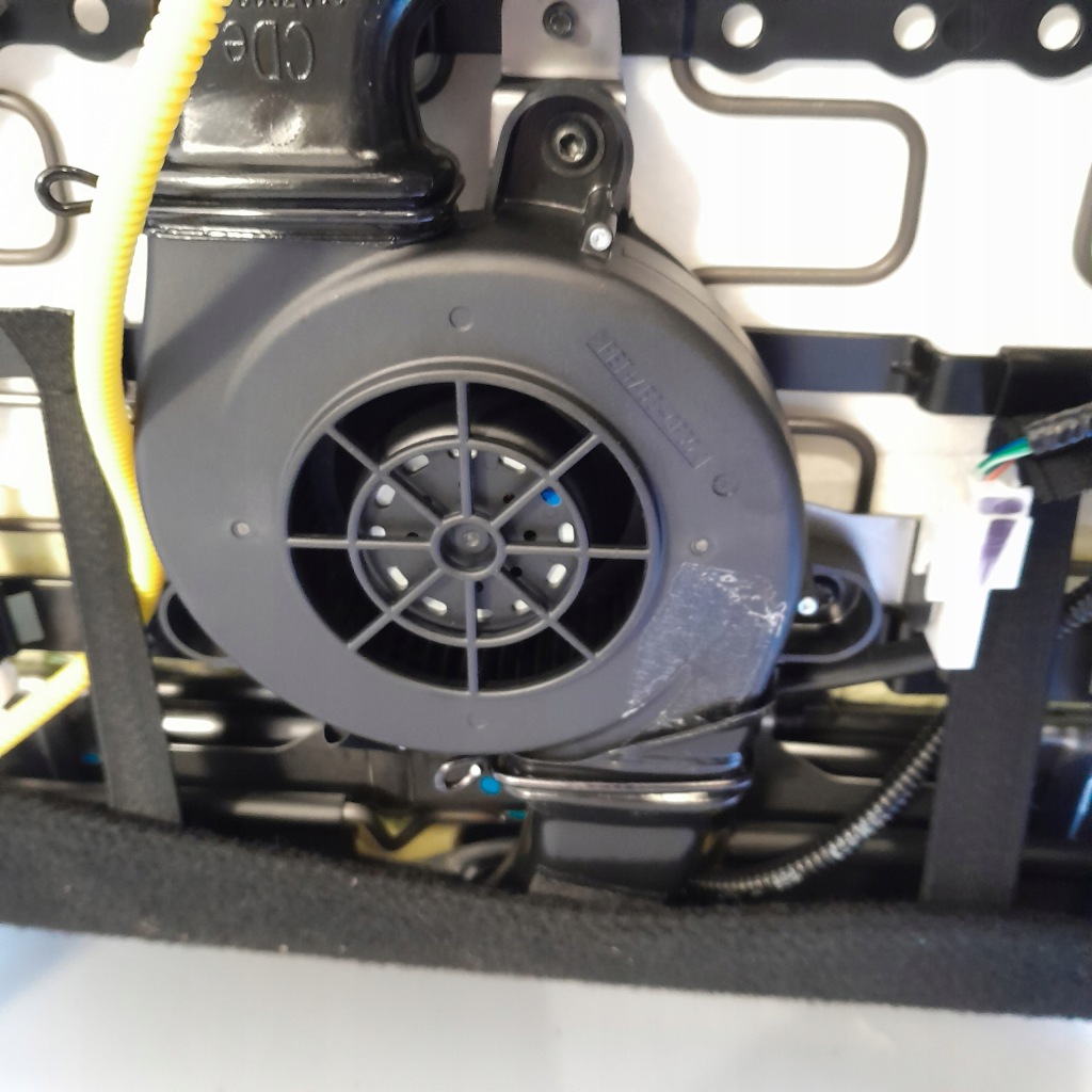 фото №11, Kia ceed iii kombi hev шкіра сидіння заднє сидіння обшивки тунель комплект підігрів вентильований