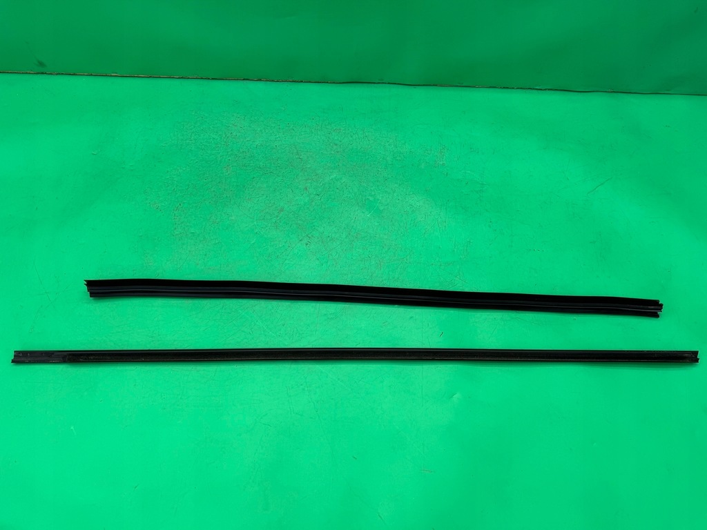 фото №6, Молдинг двері ущільнювач права зовнішня + внутрішня volvo c30 06-