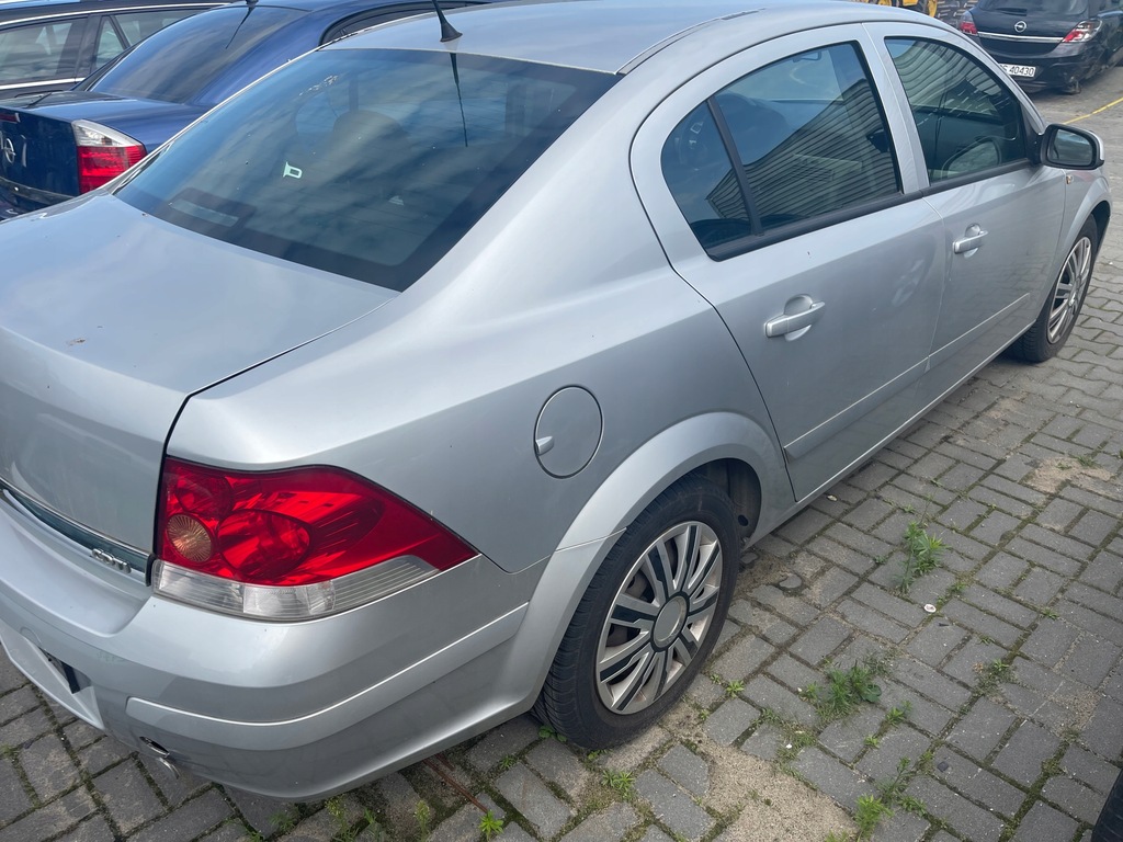 фото №1, Opel astra h iii sedan крыша z157