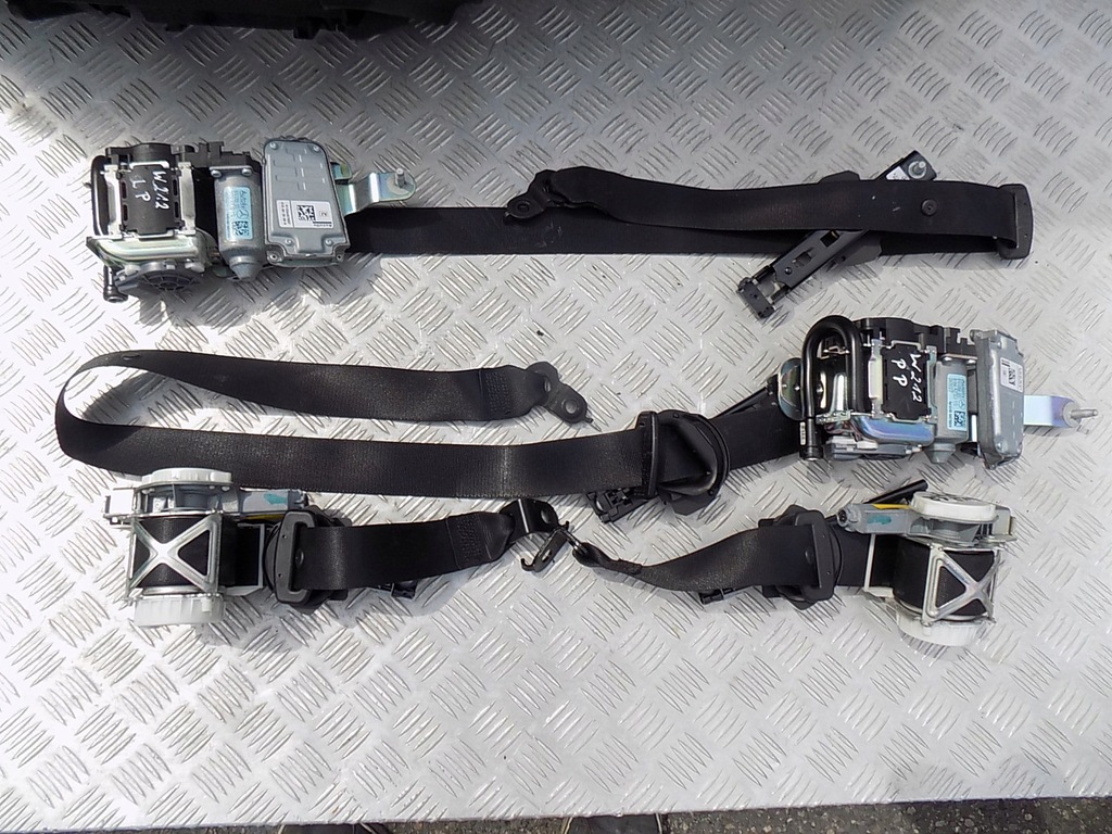 фото №9, Mercedes w212 панель приладів консоль подушка безпеки ремені оригінал