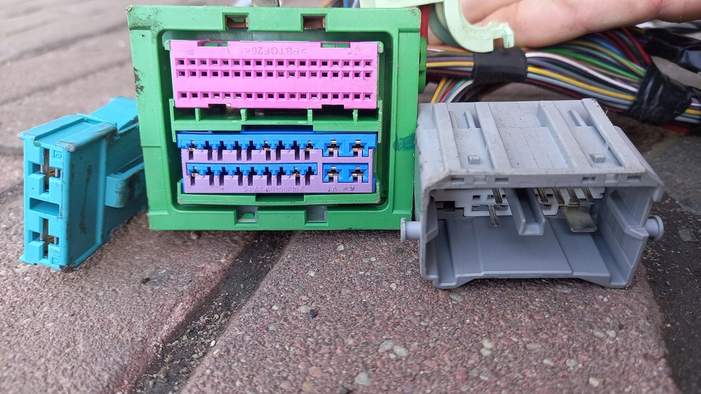 фото №10, Коробка запобіжників джгут volvo v60 10-18r