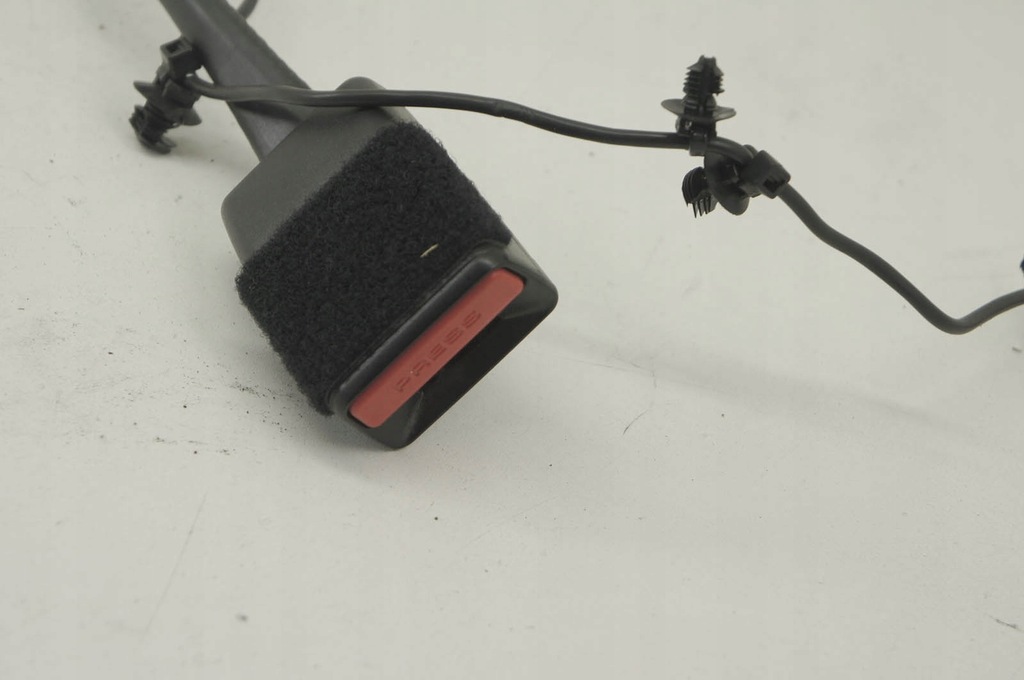 фото №4, Fp114 jaguar xe x760 замок поперечина правый перед