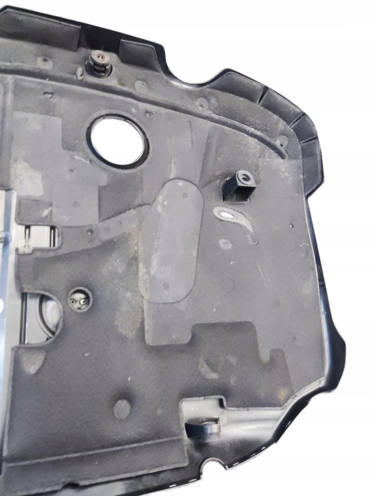 Mercedes e klasa w207 рестайлинг  2.2 cdi накладка двигателя верхний a6510101467 в Украине