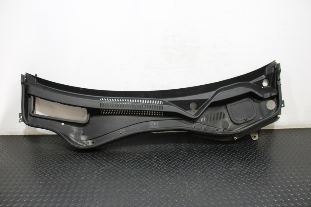 Купить Жабо maserati levante m161 670040250