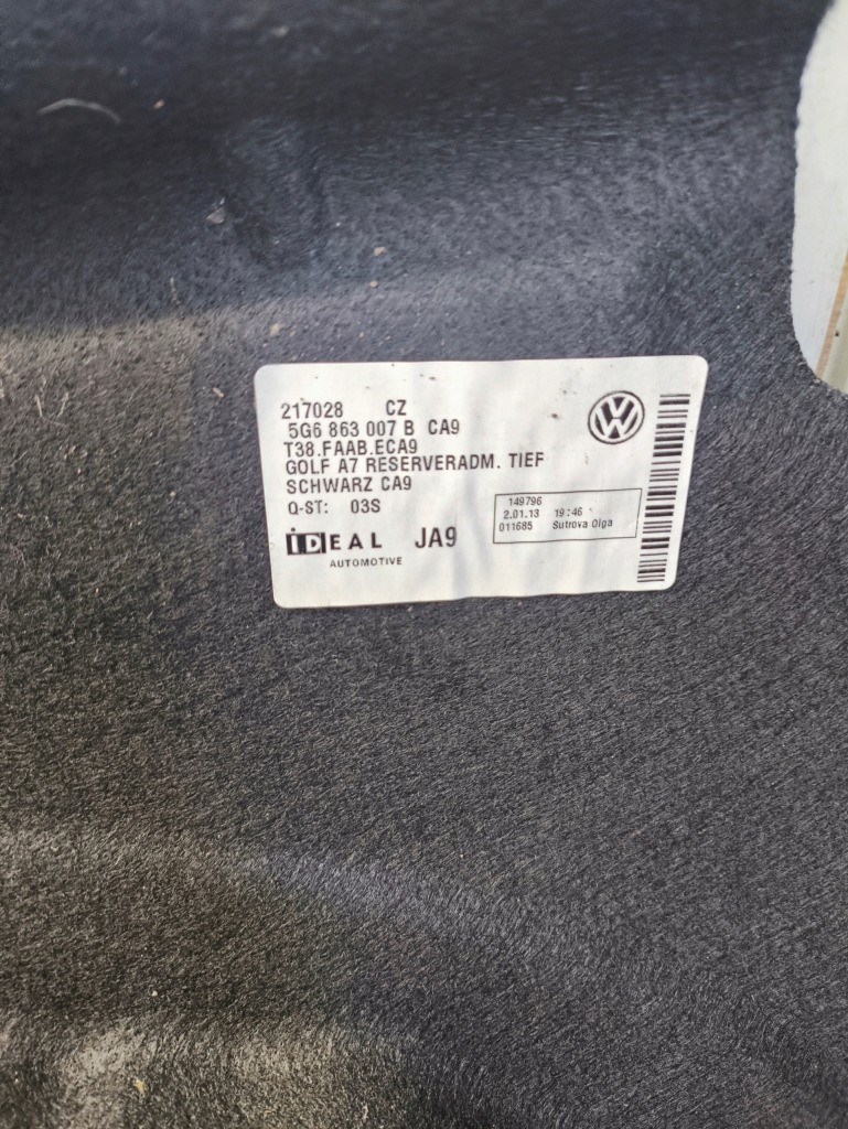 фото №6, Volkswagen golf vii обшивка пол багажника 5g6863007 ?
