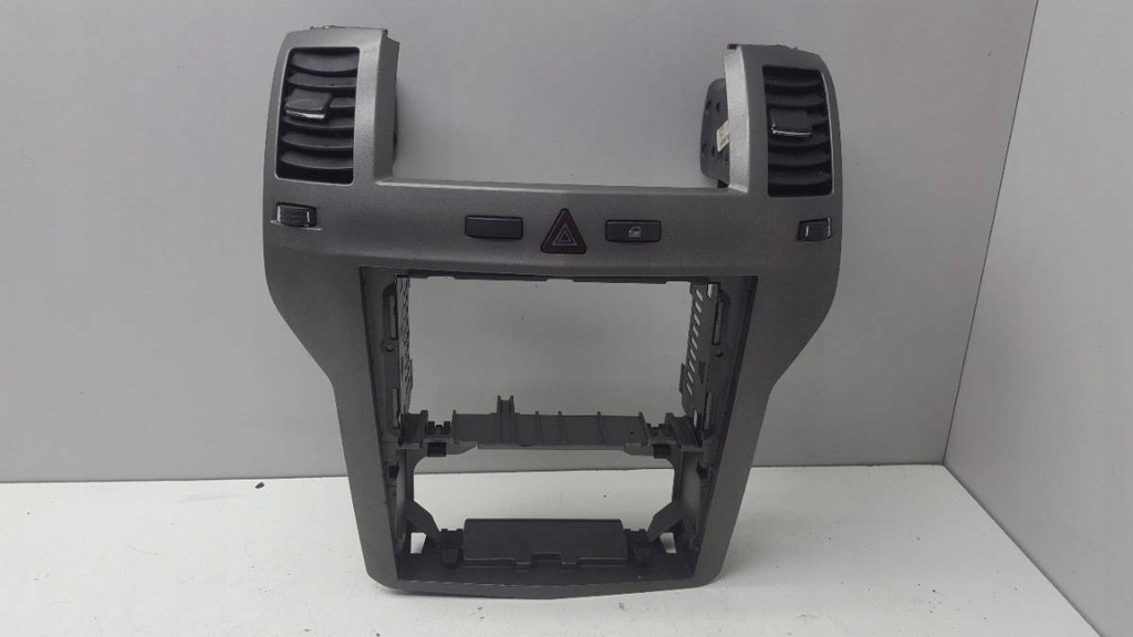 фото №1, Решітка обдув середня рамка радіо zafira b eu