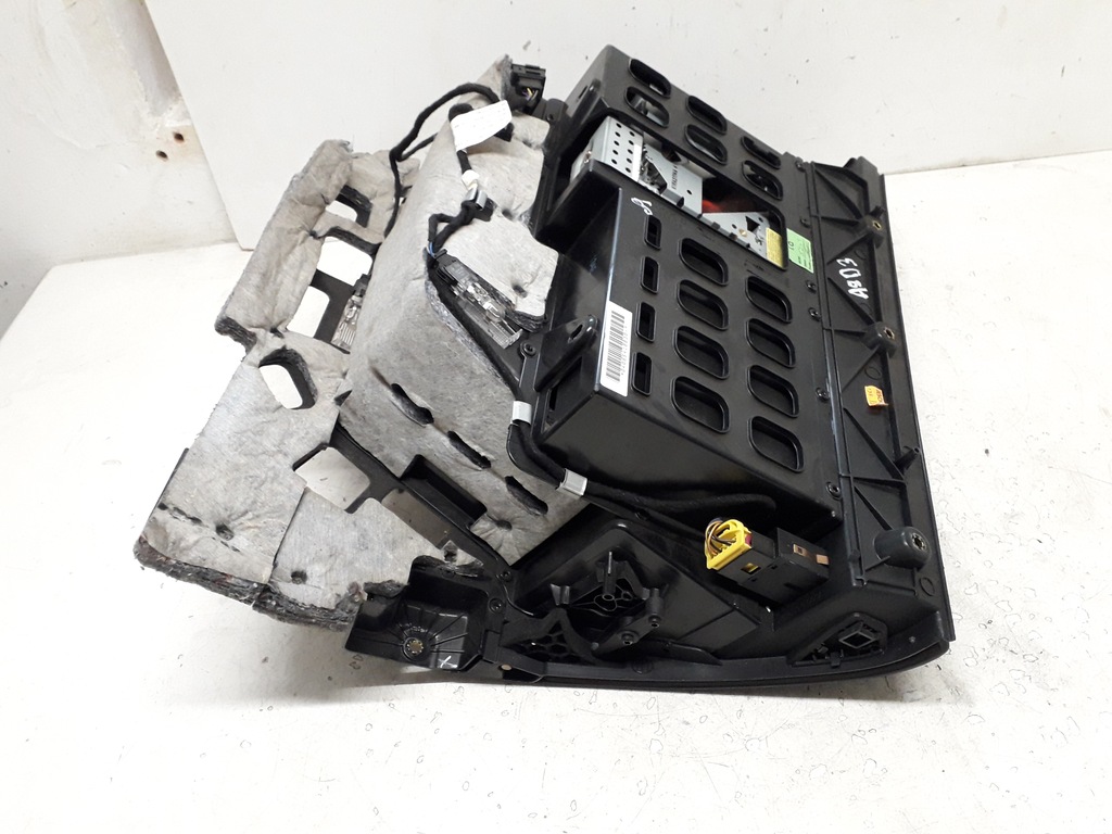 фото №10, Audi a8 d3 02- бардачок пассажира чейнджер cd 4e1857096b
