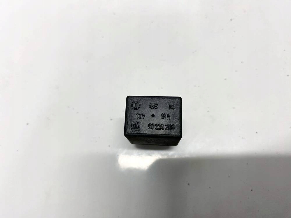 Купити Opel astra реле 1997 1.7l 90229206