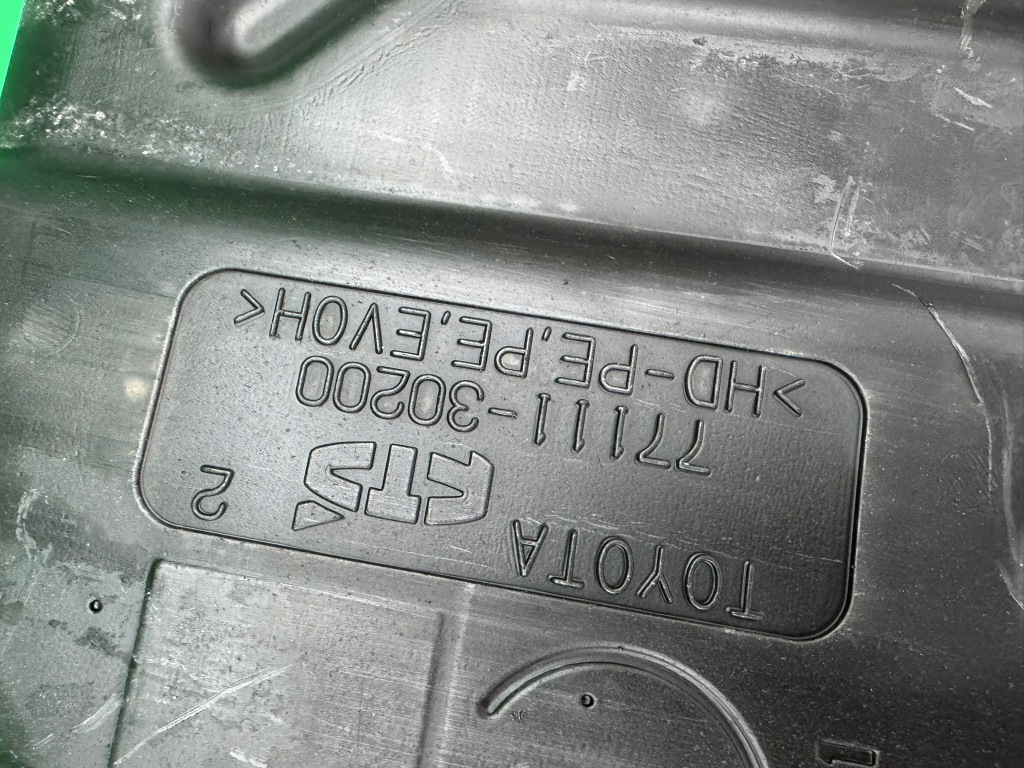 Bak бак пального 77111-30200 бензин lexus gs iii 3.0 v6 gs300 05-12 Недорого