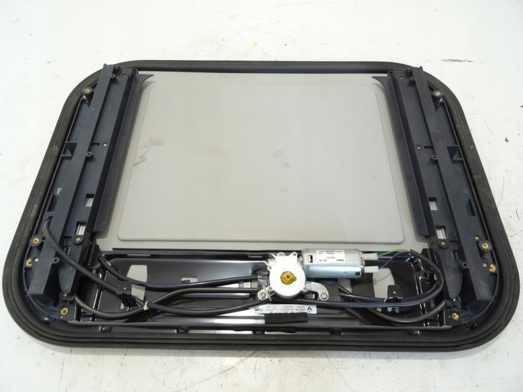 Купити Люк renault trucks t 13-22 7484505331