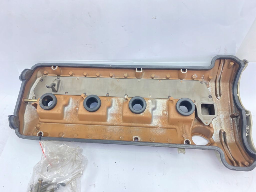 Кришка клапанів mercedes w124 400e e420 e500 m119 1190160705 Ціна