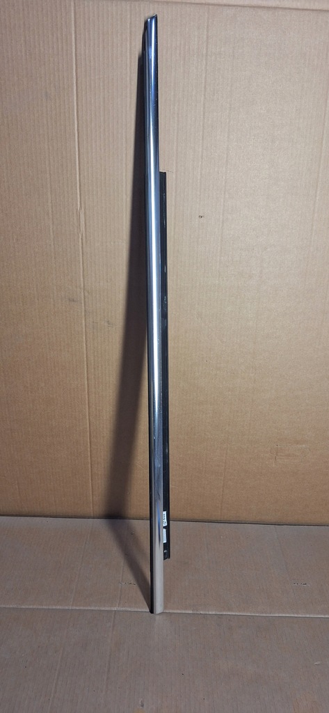 фото №1, S4 b8 a4 молдинг уплотнитель левый перед дверь хром