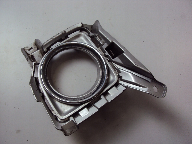 фото №1, Рамка противотуманной фары правый перед toyota land cruiser 200