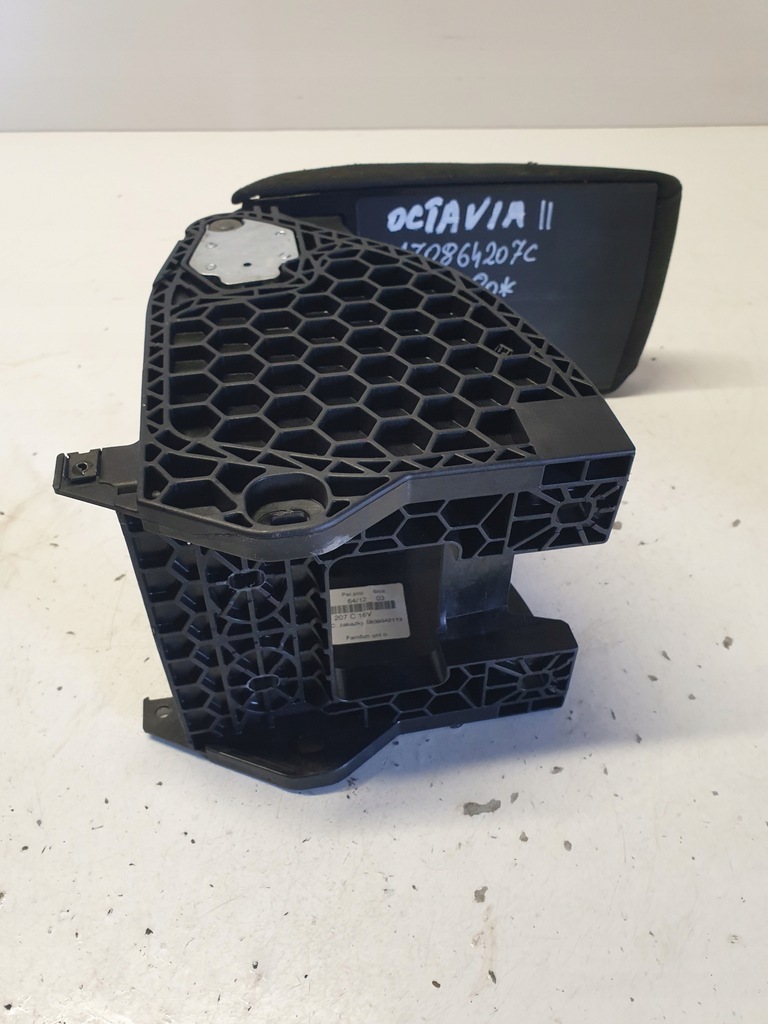 фото №6, Підлокітник skoda octavia ii 1z0864207c