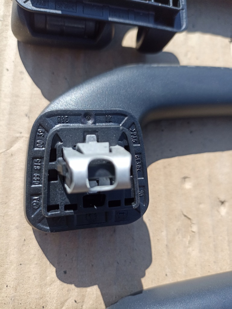 фото №7, Кронштейн крышный ручка потолочный mercedes w117 w246 w156 w176