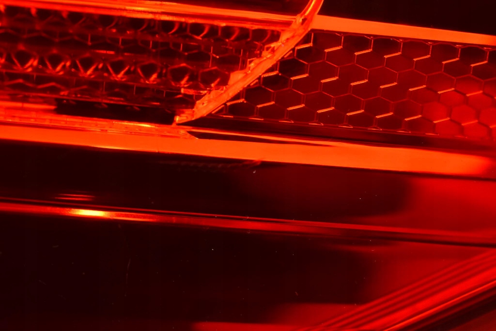 фото №11, Лампа правая задняя задняя 220-20067 subaru legacy 5 v kombi 09-13