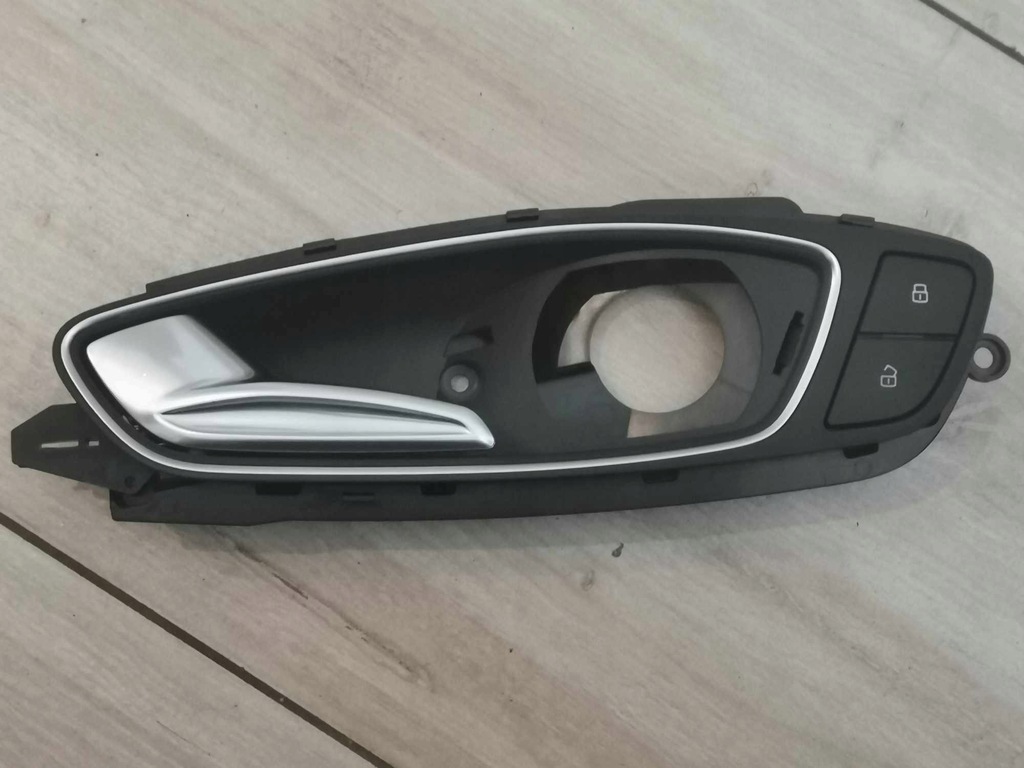 фото №1, Ручка внутренний. левая 8x0868783 audi a1