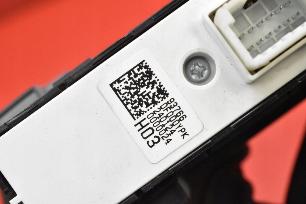 фото №8, Кнопка тормоза ручного 93766df000ypk hyundai kona 2 ii 22-