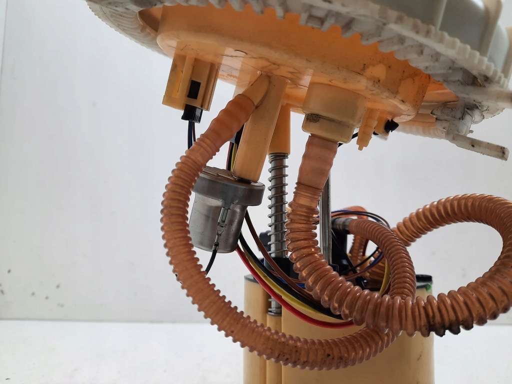 фото №7, 2009 audi a4 s4 b8 8k насос пального 8k0919050p