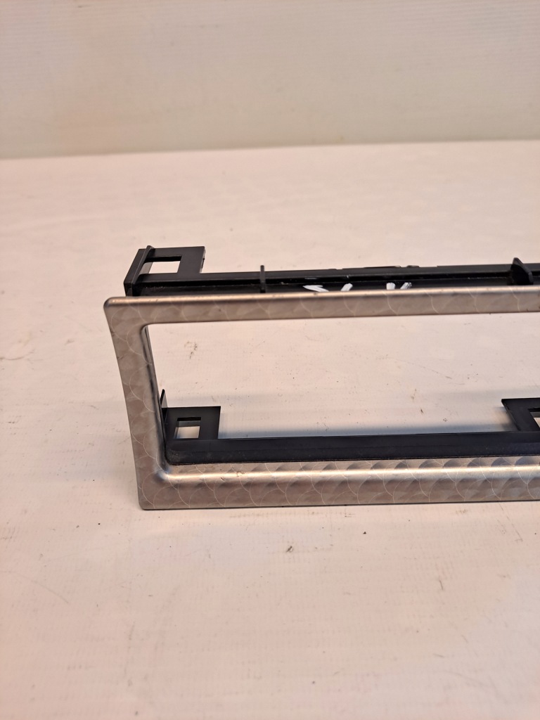 фото №3, Dekor рамка бардачка mercedes slk r170