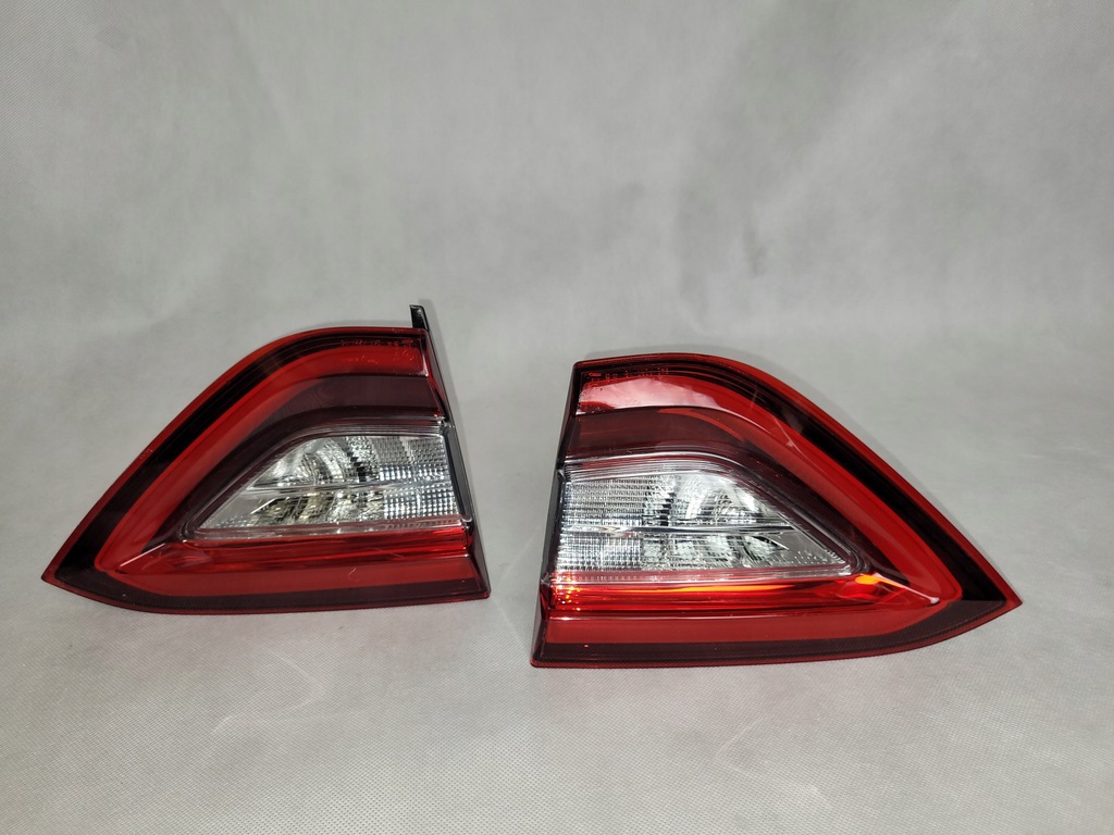 фото №1, Maserati levante крышка багажника лампа задняя задняя rh/lh