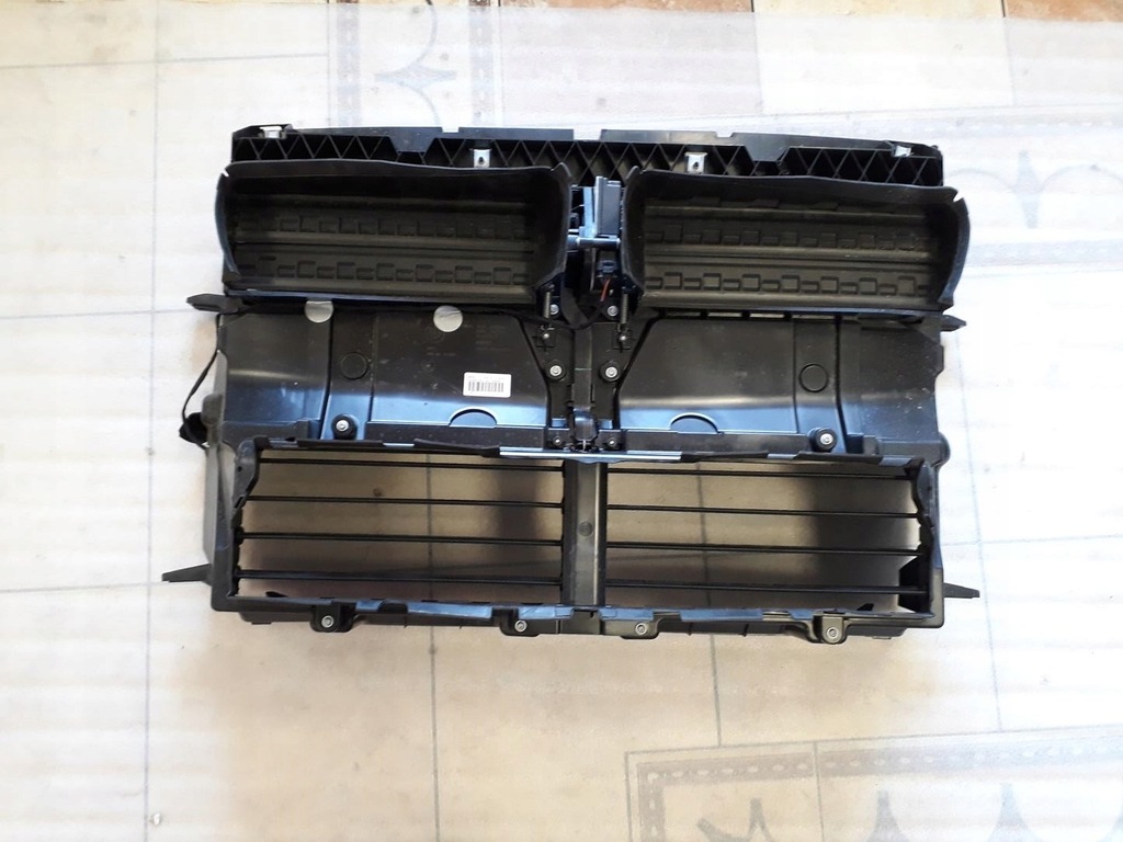 фото №1, Bmw 2 f45 f46 2014-2022 rok ролета решітка радіатора повітропровід повітря