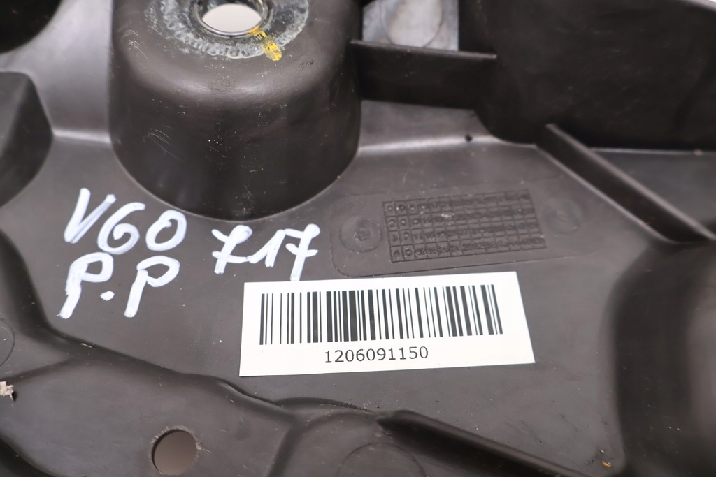 фото №7, Volvo v60 ii кронштейн крыла правое 717 31468232