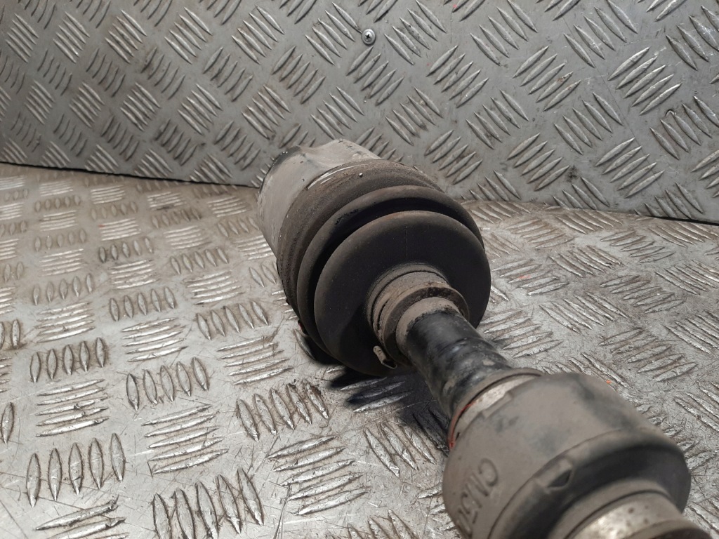 фото №8, Hyundai santa fe ii 2.2crdi 4x4 06r привідний вал ліва