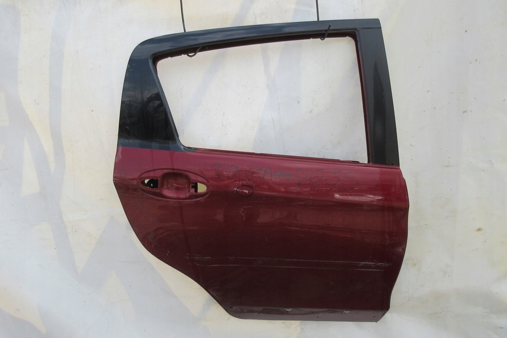 фото №1, Toyota yaris iii дверь правый задняя