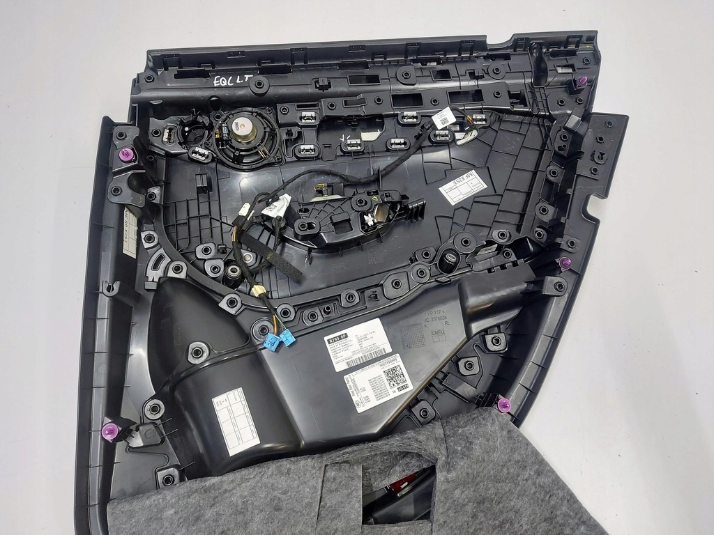 фото №7, Mercedes eqc n293 w293 21r. обивка обшивка дверь левый задняя a2937301101