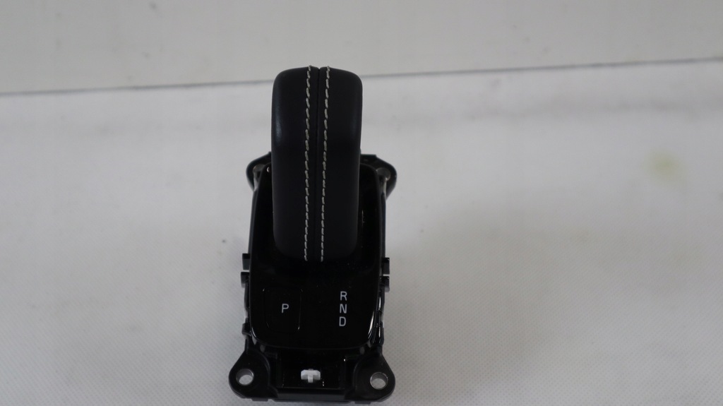 фото №1, Volvo xc40 домкрат ручка рычаг переключения передач 31437335