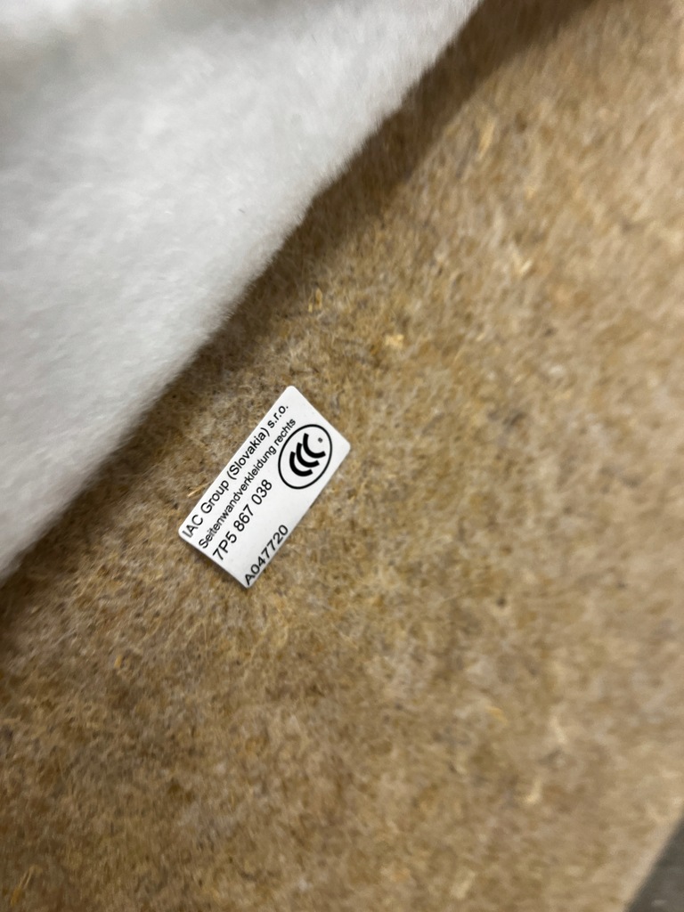 фото №8, Обшивка оббивка багажника правий права porsche cayenne ii 7p5