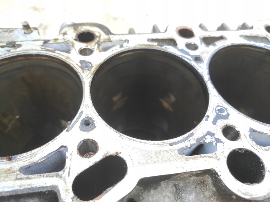 фото №9, Блок двигателя vw audi 2.0 fsi axw 06d103023